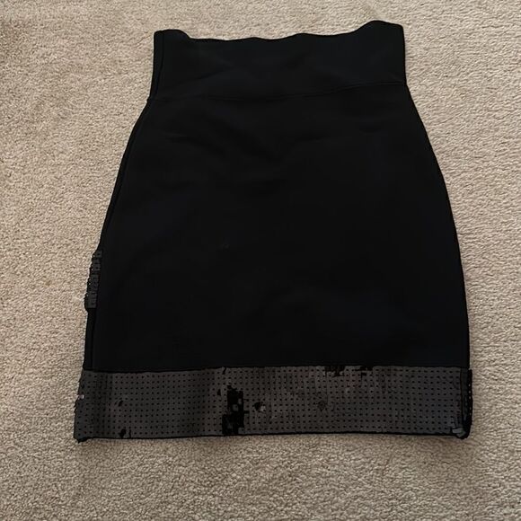 BCBG XS Black Skirt HERVE - Picture 3 of 4